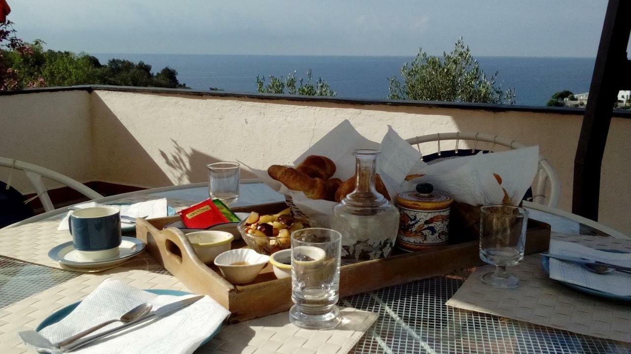 Bed and Breakfast Il Capriolo Celle Ligure Exterior foto